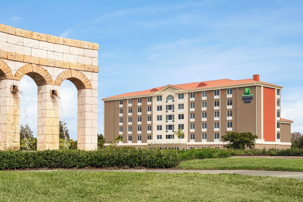 Holiday Inn Express & Suites Fort Myers East - The Forum 2/65