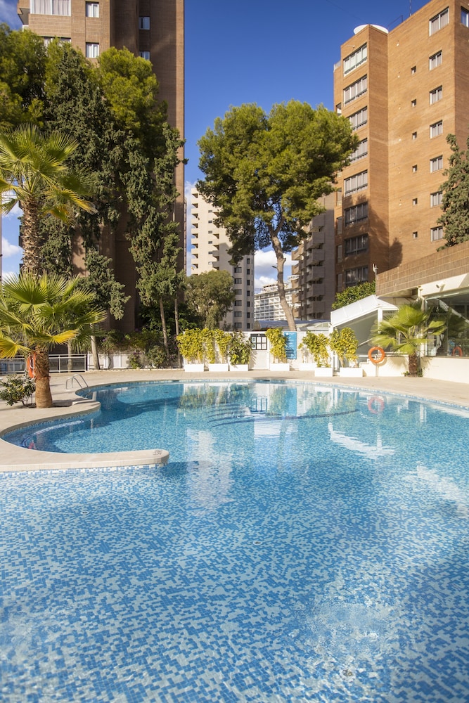Aparthotel BCL Levante Club 37/46