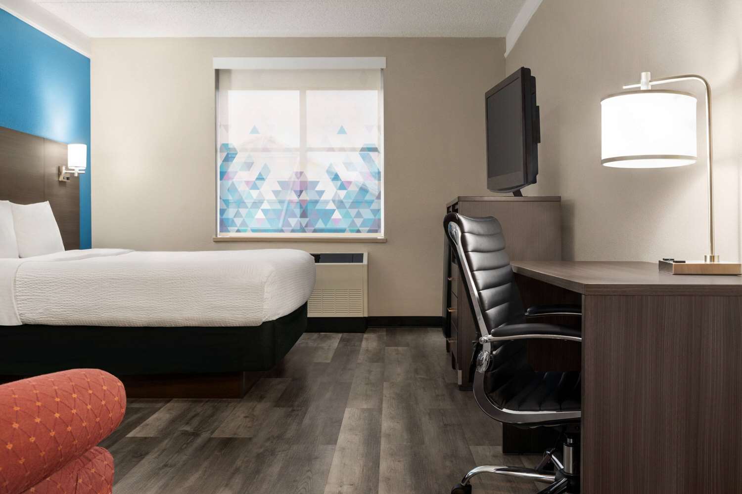 La Quinta Inn Suites Madison American Center 17/38