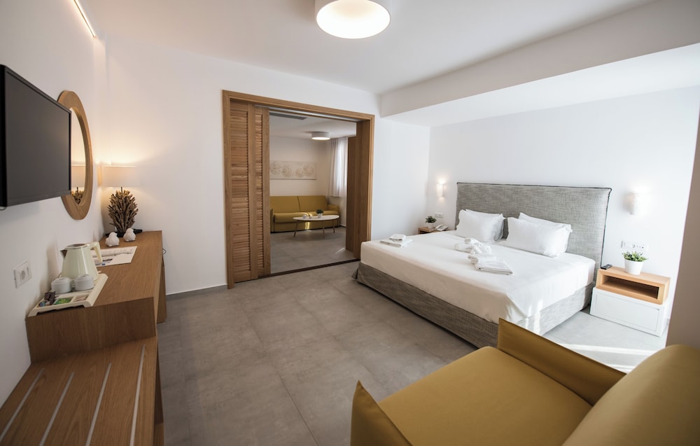 Natura Luxury Boutique Hotel Skopelos 12/50