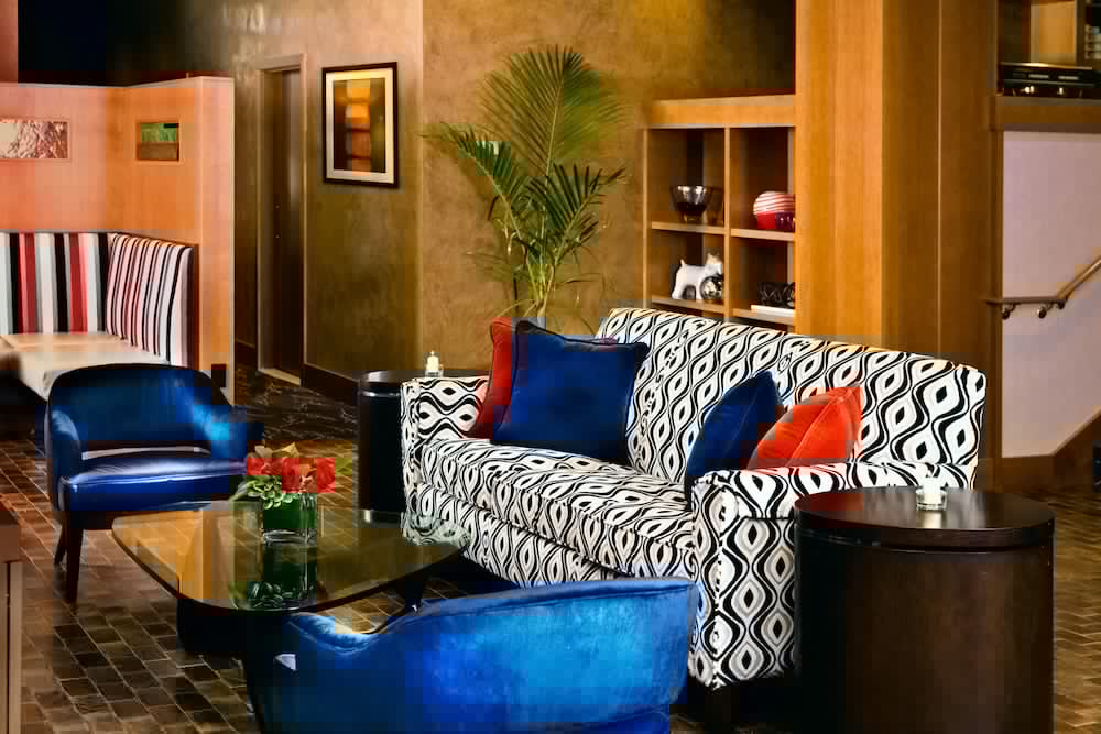 COURTYARD BY MARRIOTT LOGAN AIRPORT 31/49