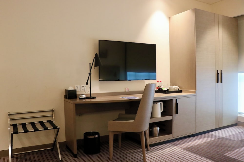 Hyatt Place Shanghai Tianshan Plaza 44/45