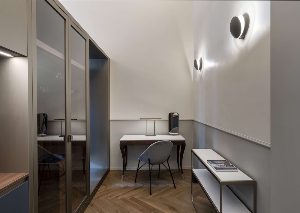 Radisson Collection Hotel, Palazzo Nani Venice 33/77