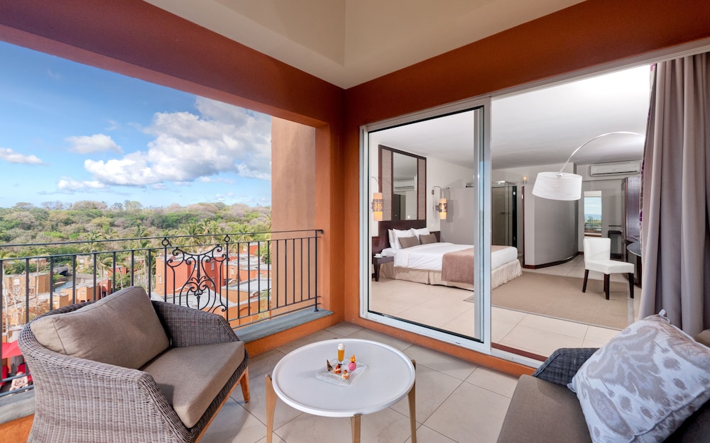The Address Boutique Hotel 46/73