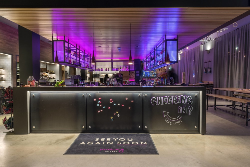 MOXY LONDON STRATFORD 39/42