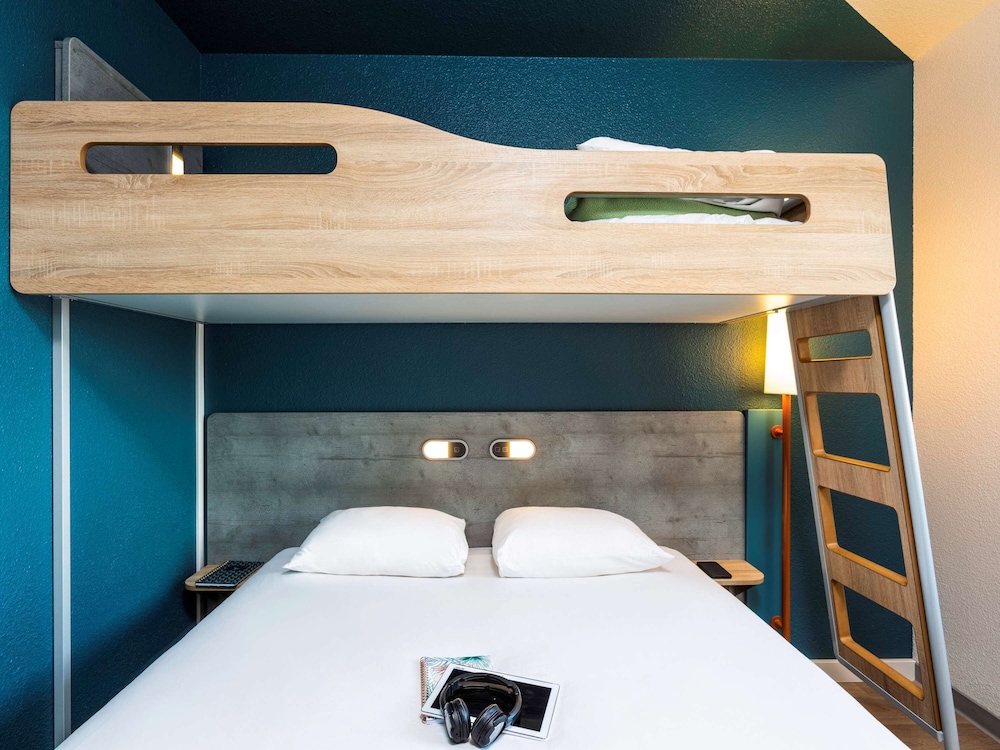 IBIS BUDGET RUEIL MALMAISON 24/47