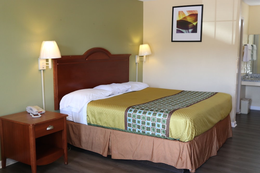 Woodstream Inn 34/57