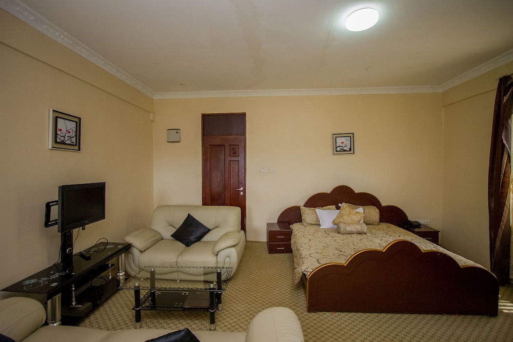 Grand Global Hotel 38/65