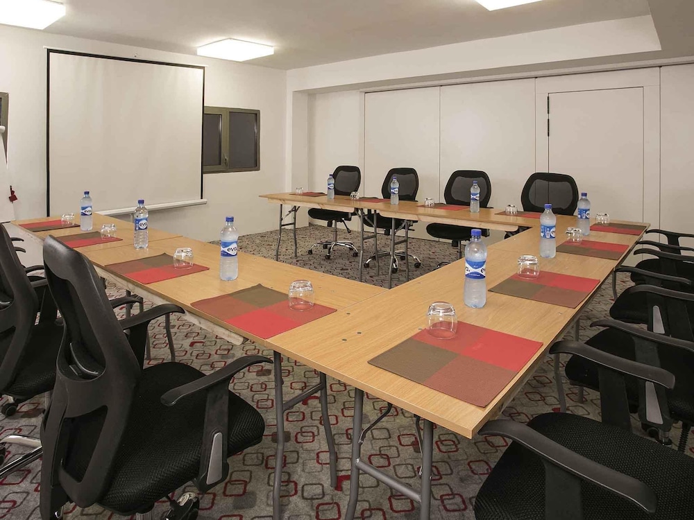 Ibis Lagos Ikeja 71/74