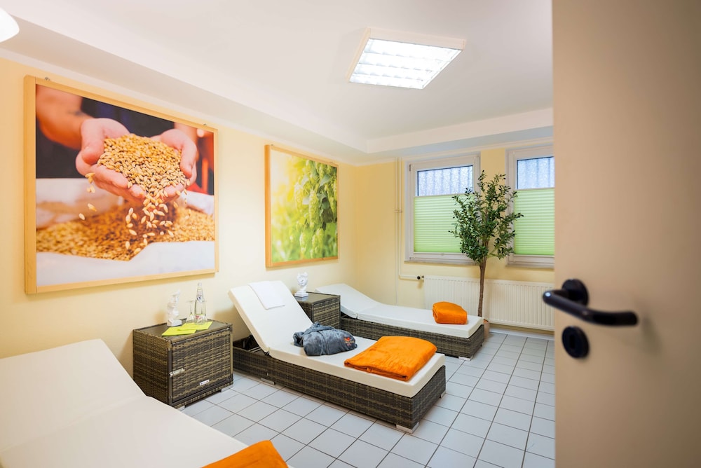 Askania Hotel Bernburg 21/50