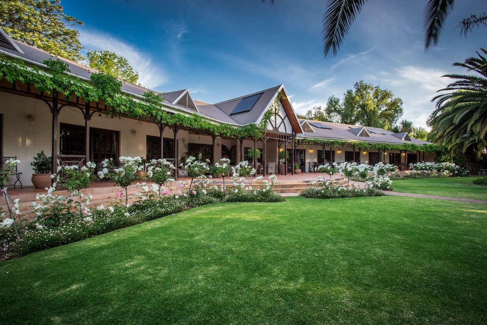 HLANGANA LODGE 47/56