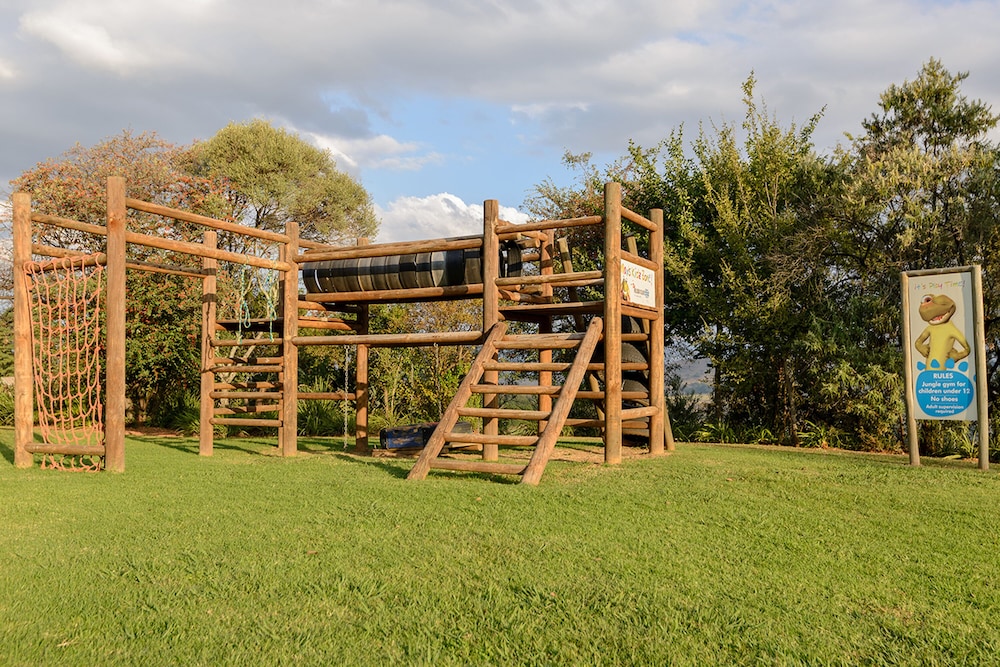 Cayley Mountain Resort 35/43