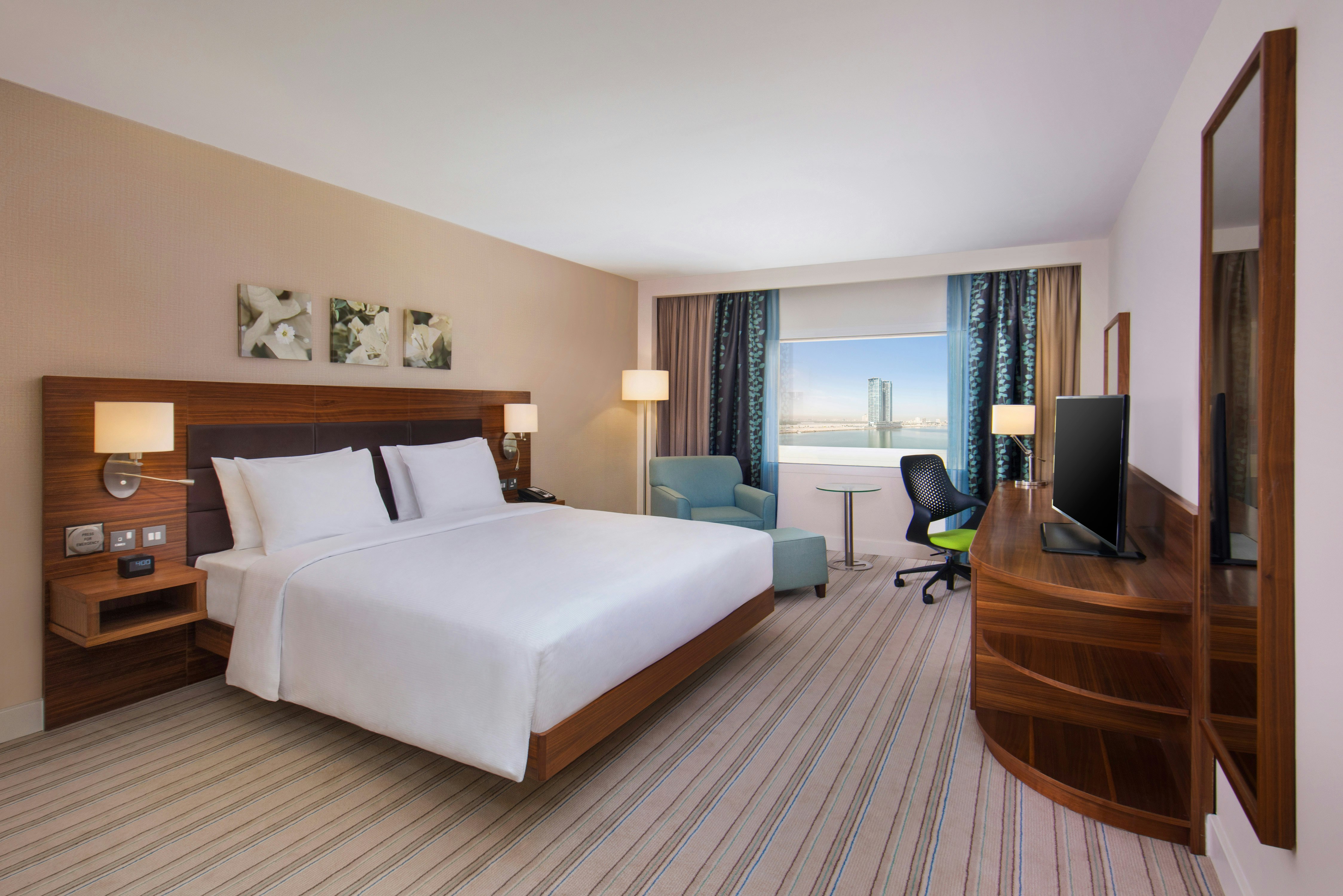 ROOM, KING BED, ACCESSIBLE
