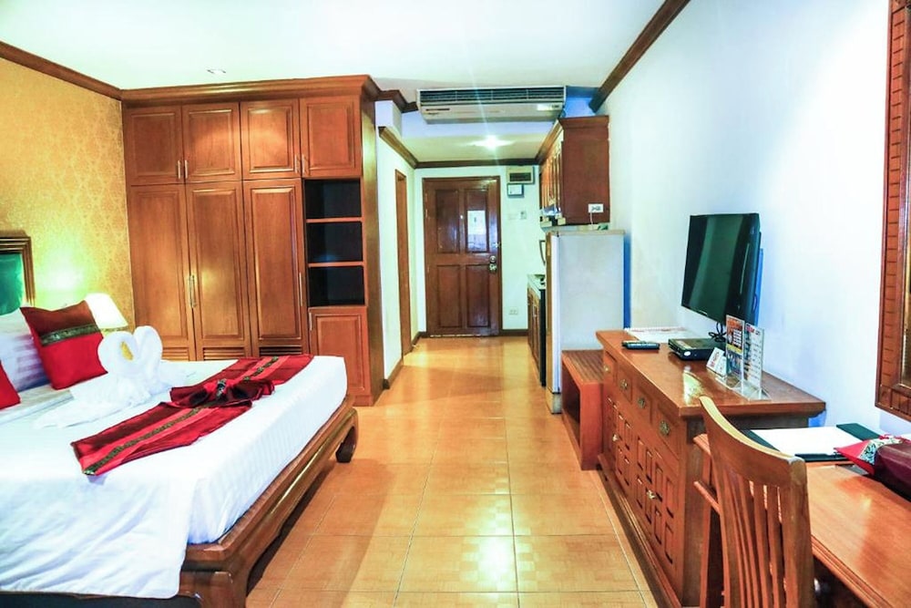 Aiyaree Place Hotel 25/75