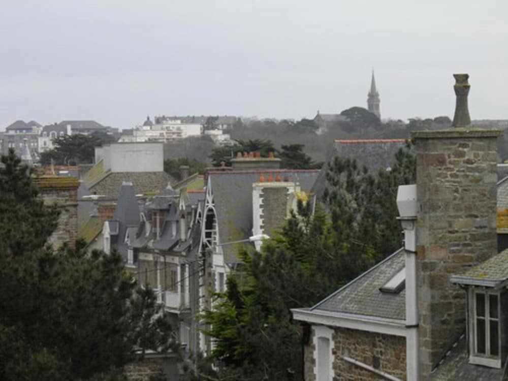 Le Jersey Hotel 2/33