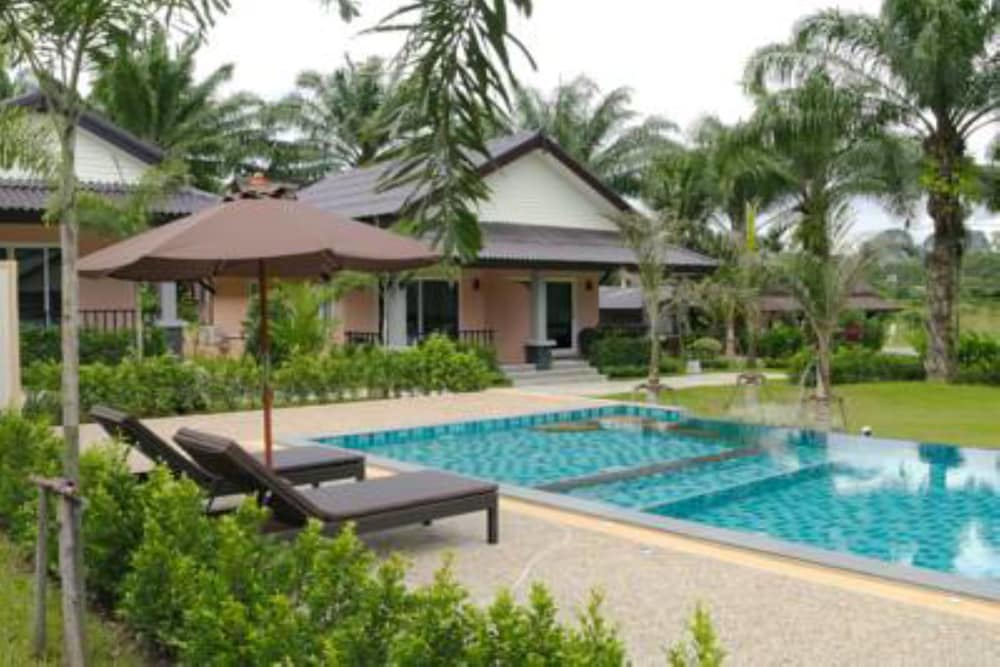 Palm Kiri Resort 38/45