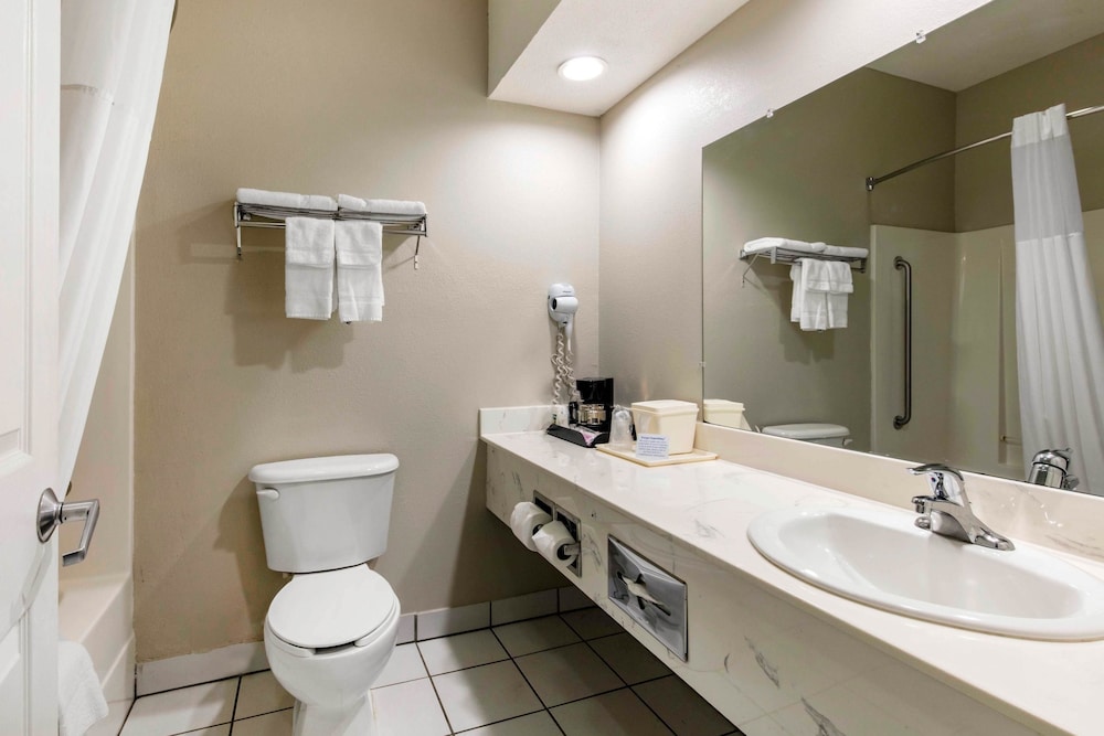 Quality Inn and Suites Pearl-Jackson 12/36