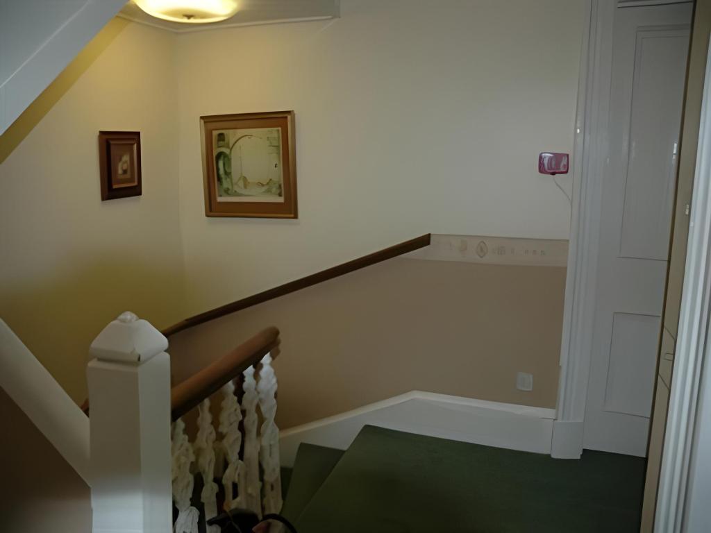 Eglinton Guest House 6/8