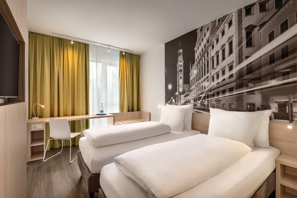 Super 8 by Wyndham Augsburg 14/53