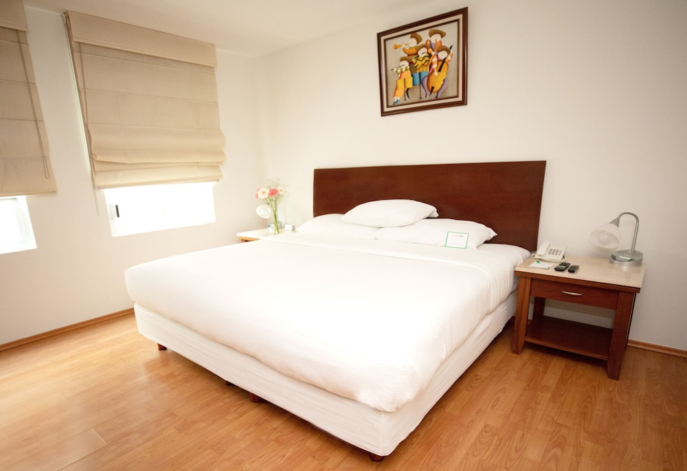 2 Bedrooms, 2 King Beds