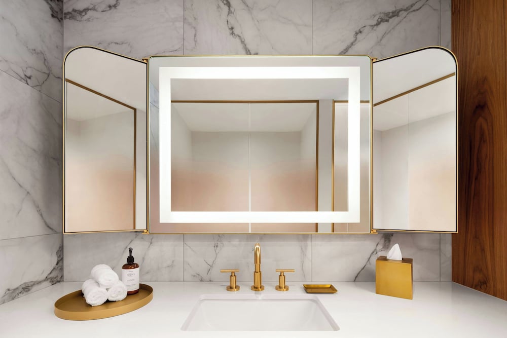 HONEYROSE Hotel, Montreal, a Tribute Portfolio Hotel 47/47