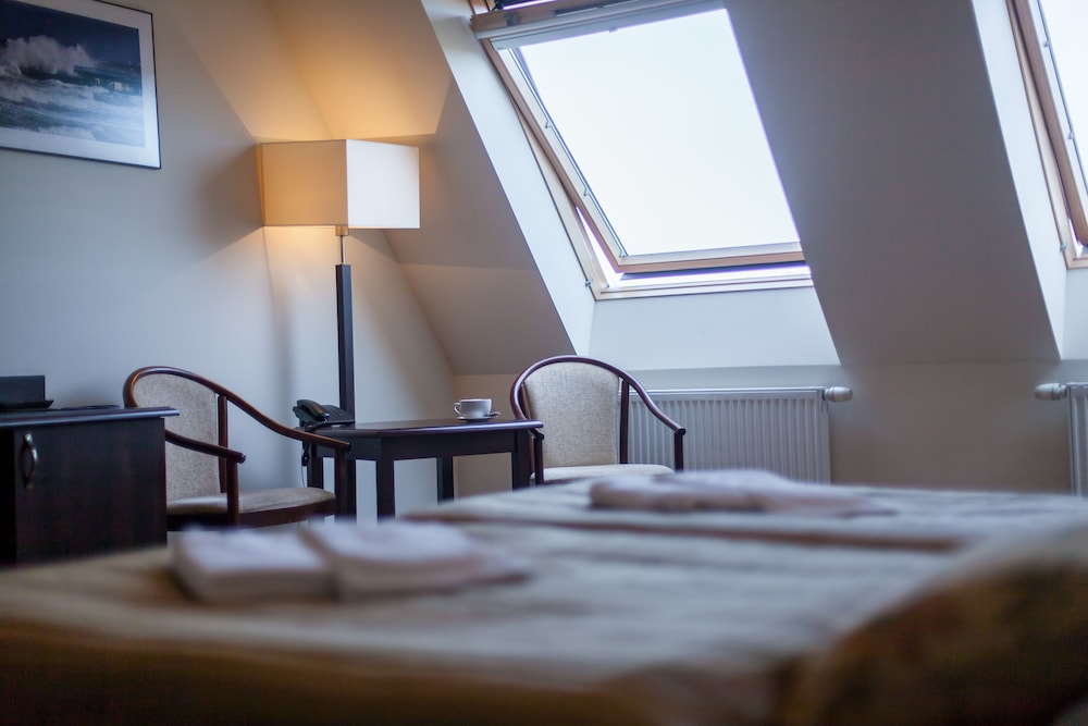 ECONOMY, DOUBLE BED, WITH EXTRA BED