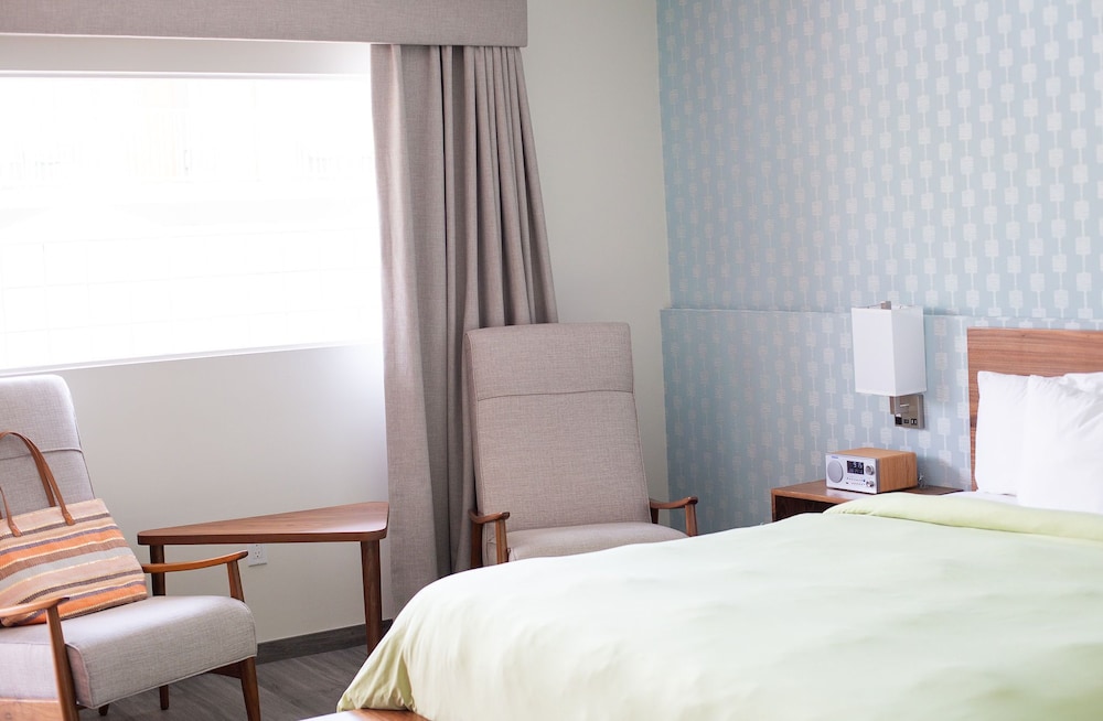 Skylark Hotel 22/70