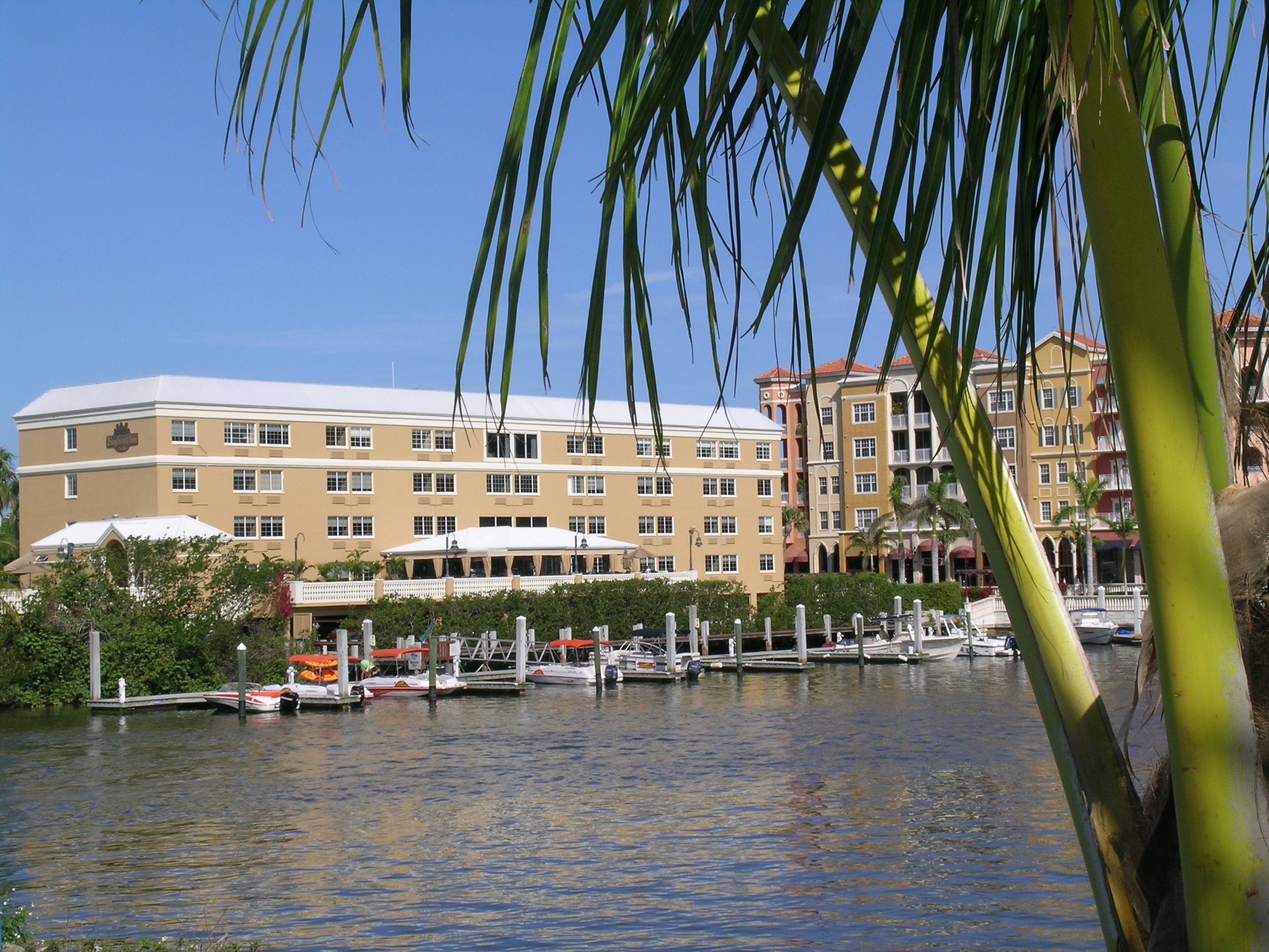 Bayfront Inn 5th Avenue 45/50