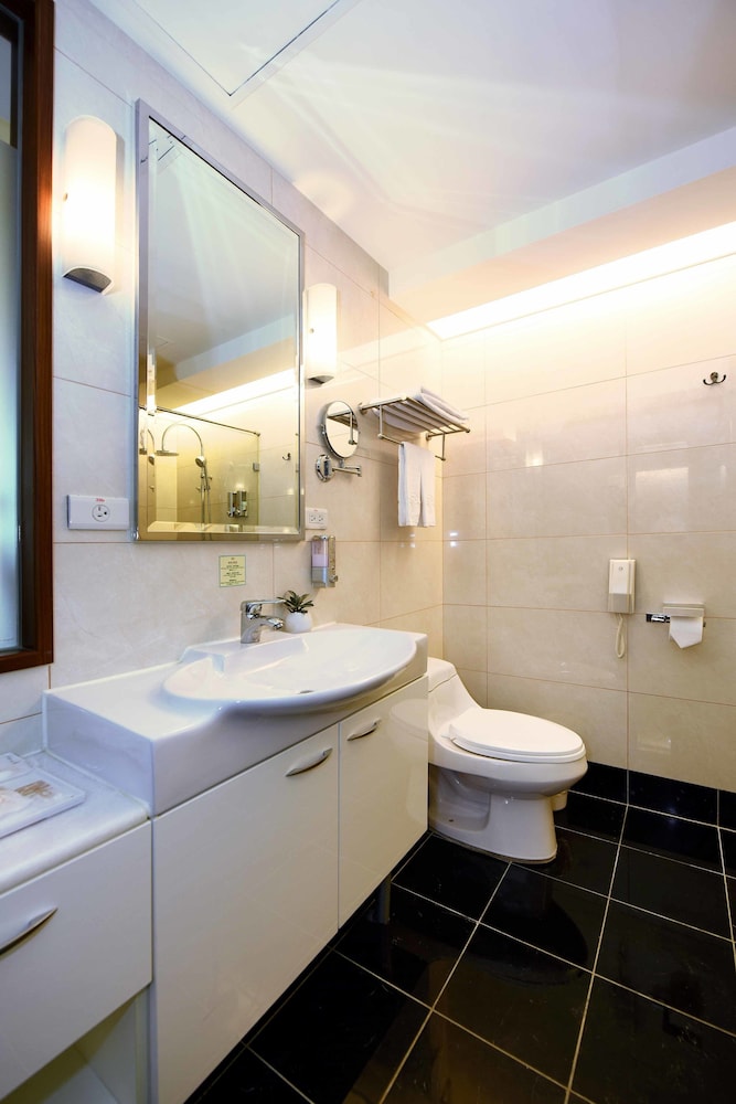 FULLON HOTEL LINKOU 22/22