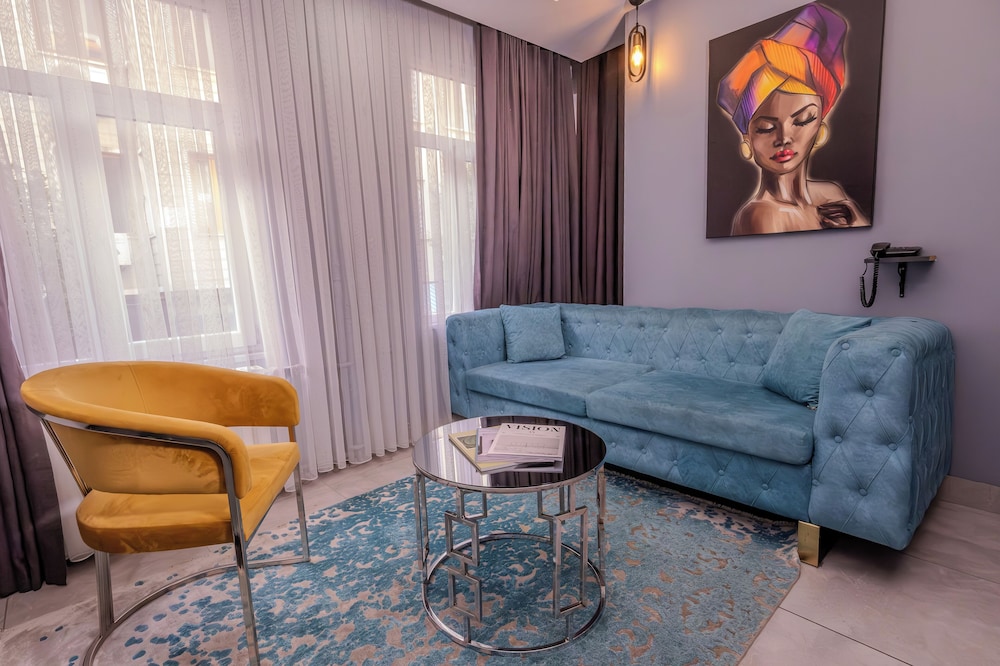 Ruby Hotel 32/46