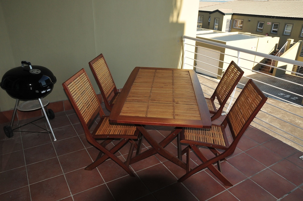 Bradclin Blouberg 8/24
