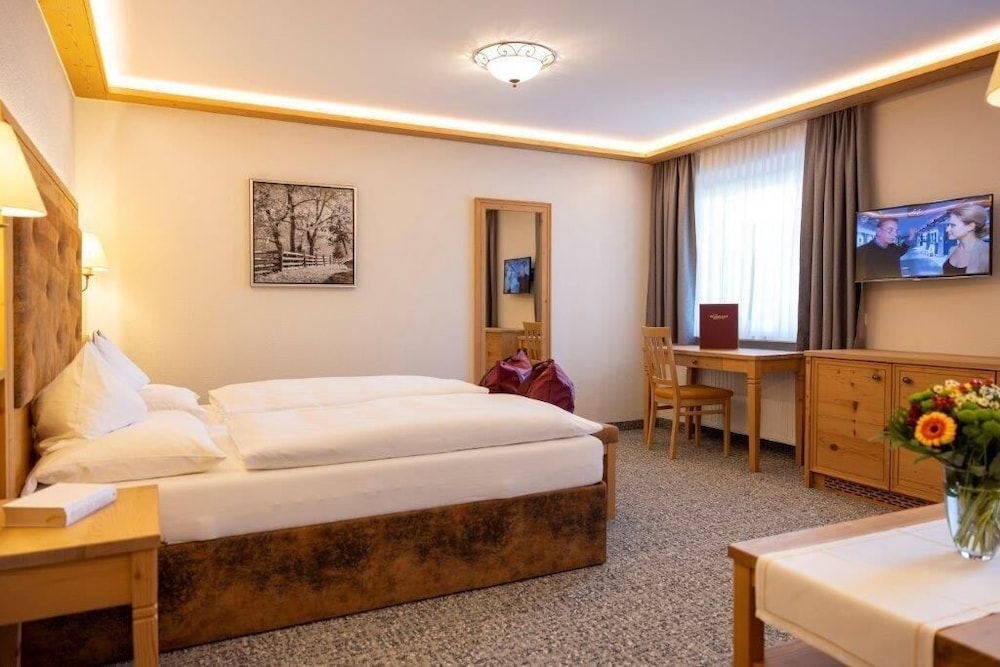 Parkhotel 33/75