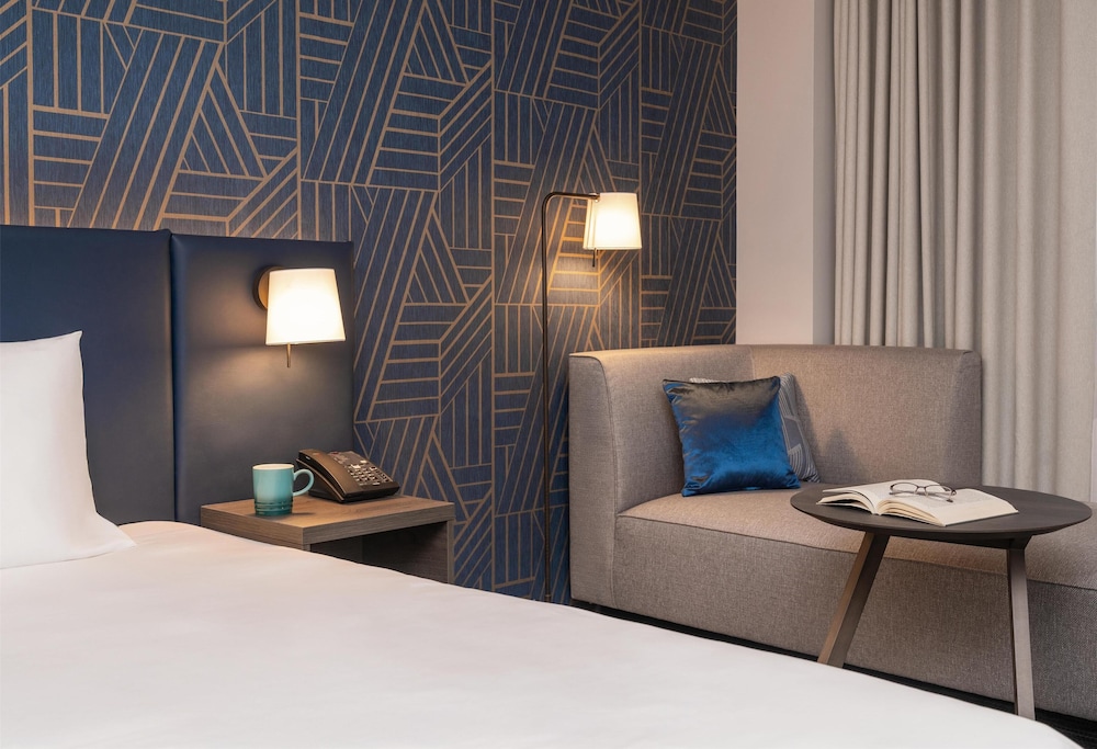 Hyatt Place Leeds 18/40