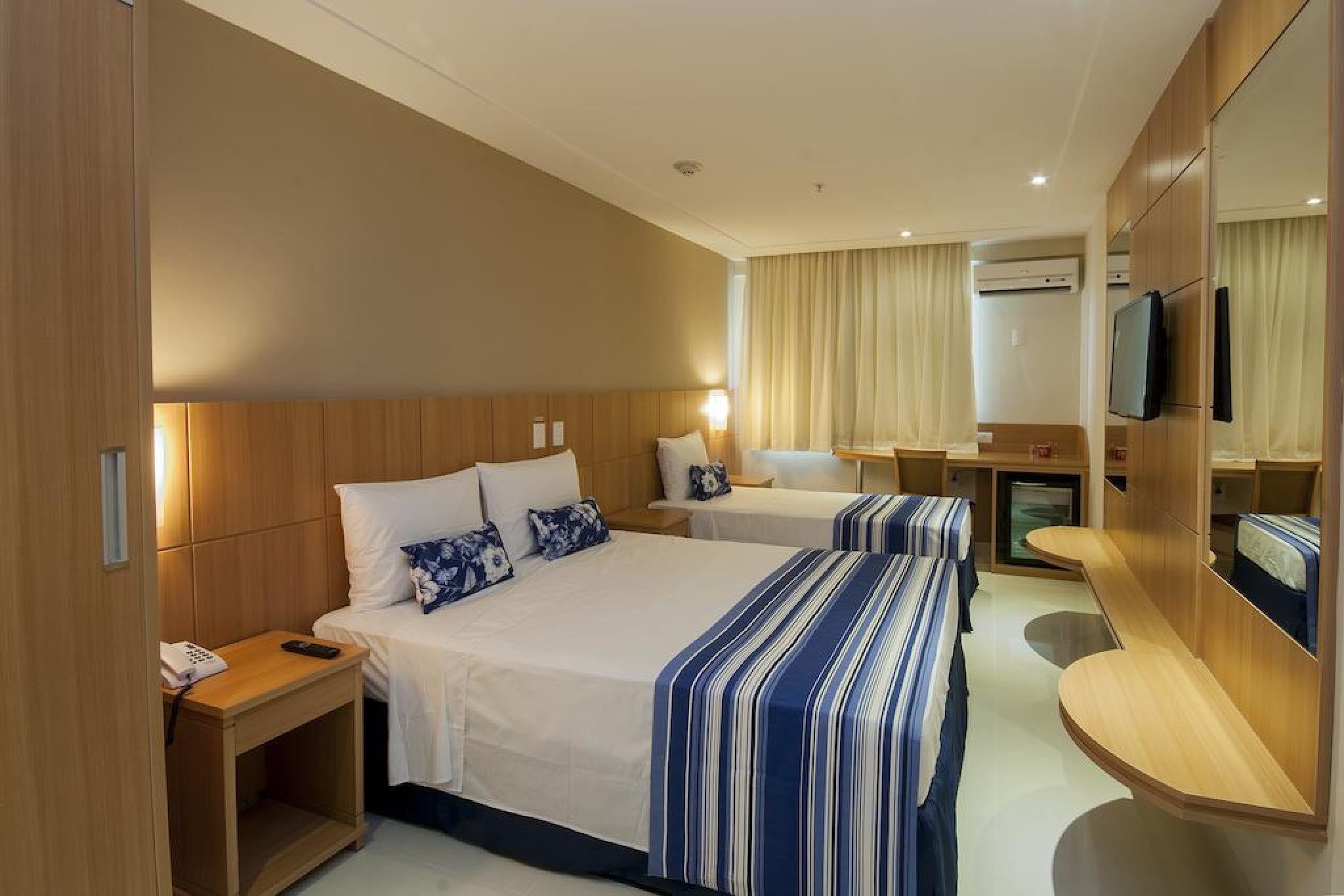 Luxury, 1 Double and 1 Single Bed