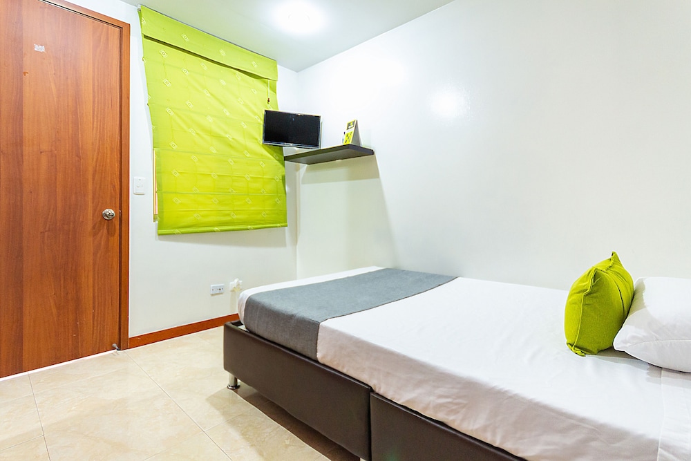 Standard, Single, Single Bed