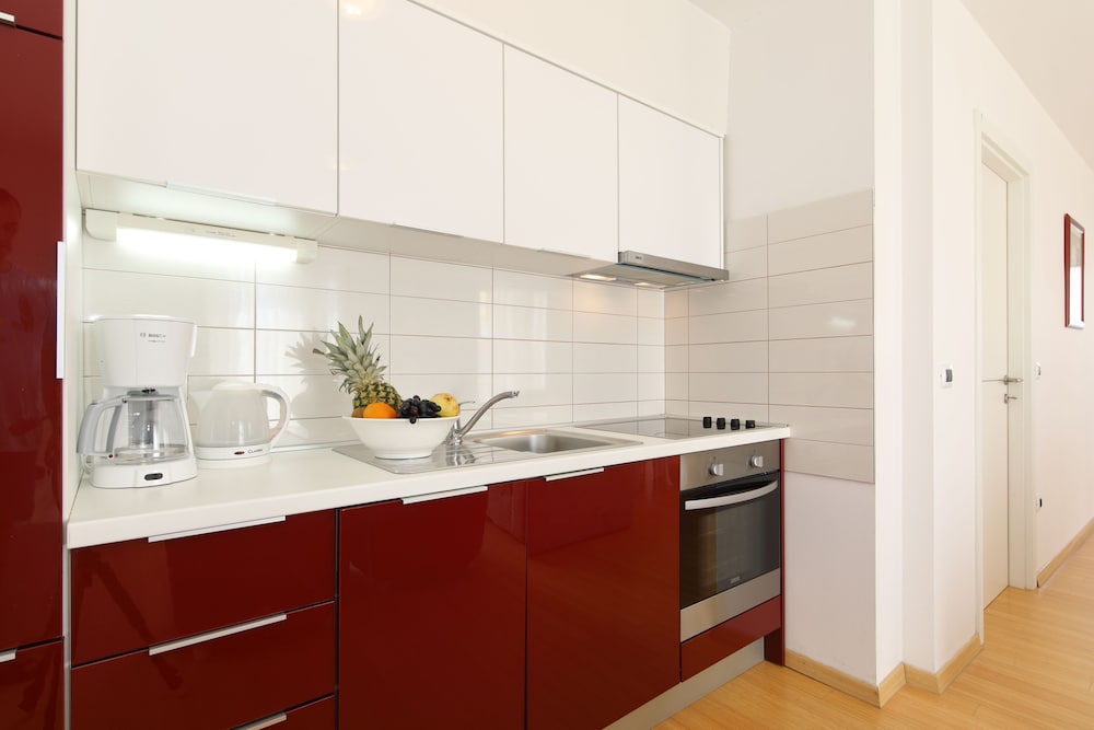 Sunnyside Apartments Petrcane 50/50
