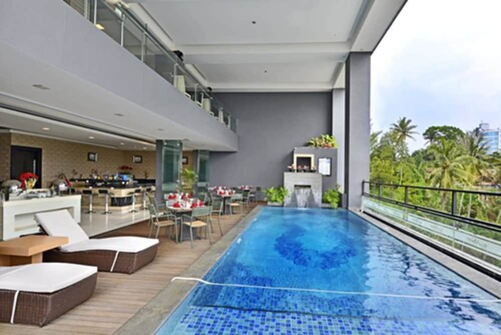 Travello Hotel Bandung 27/60