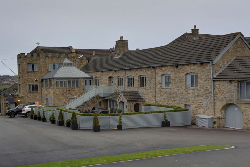 Derwent Manor Boutique Hotel 38/43
