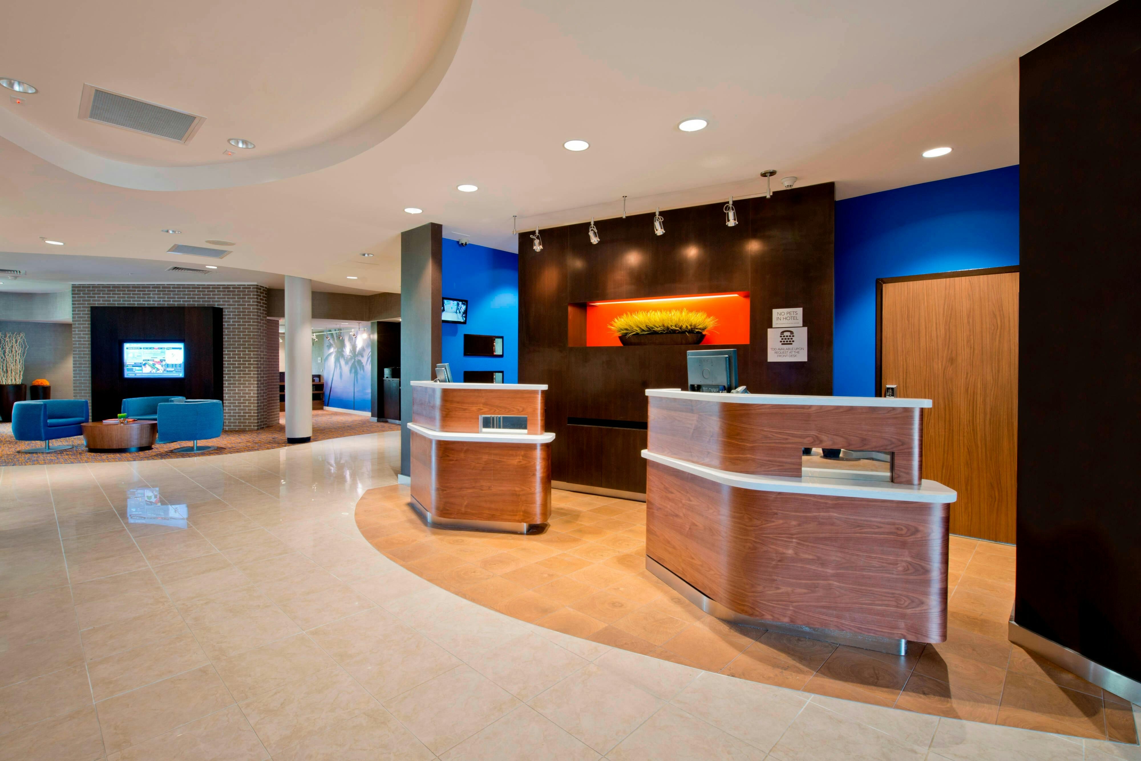Lobby at Courtyard by Marriott Jacksonville Flagler Center, JACKSONVILLE - FL
