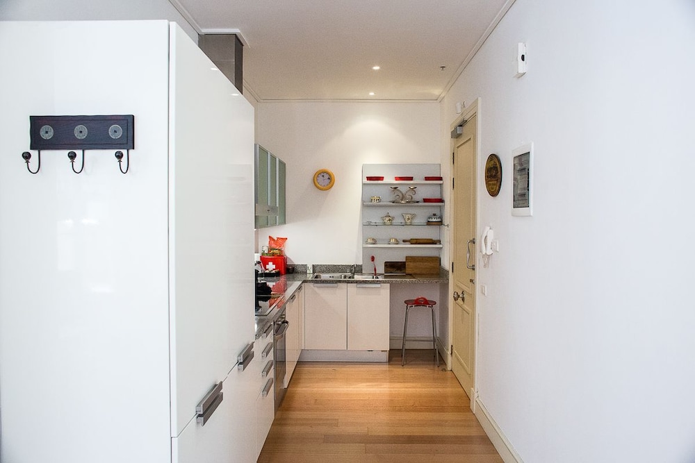 The Majestic Apartment 20/50