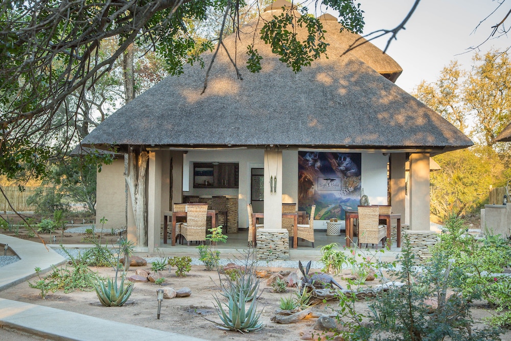 Bushbaby River Lodge 3/59