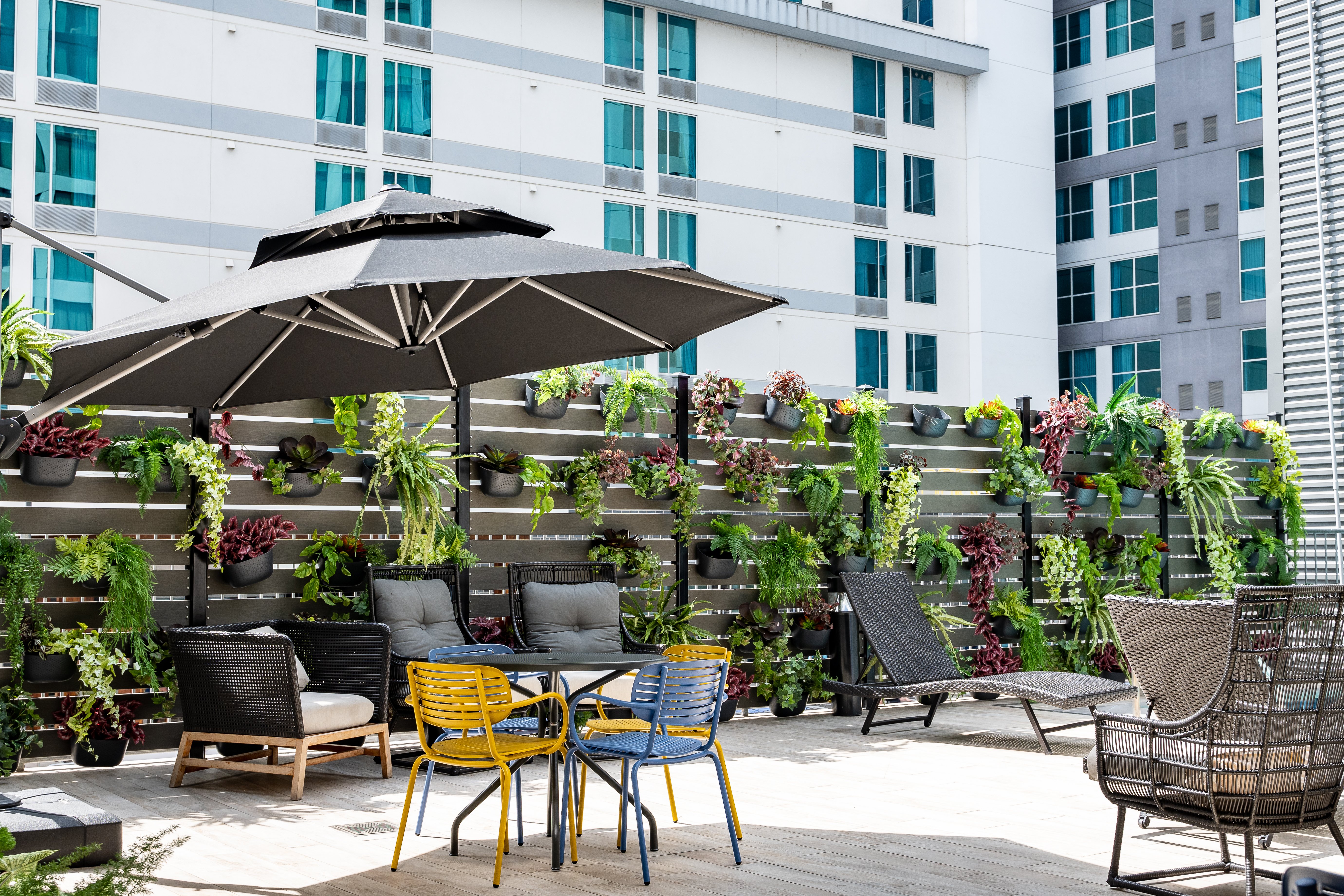 Holiday Inn & Suites Nashville Downtown Broadway 79/82
