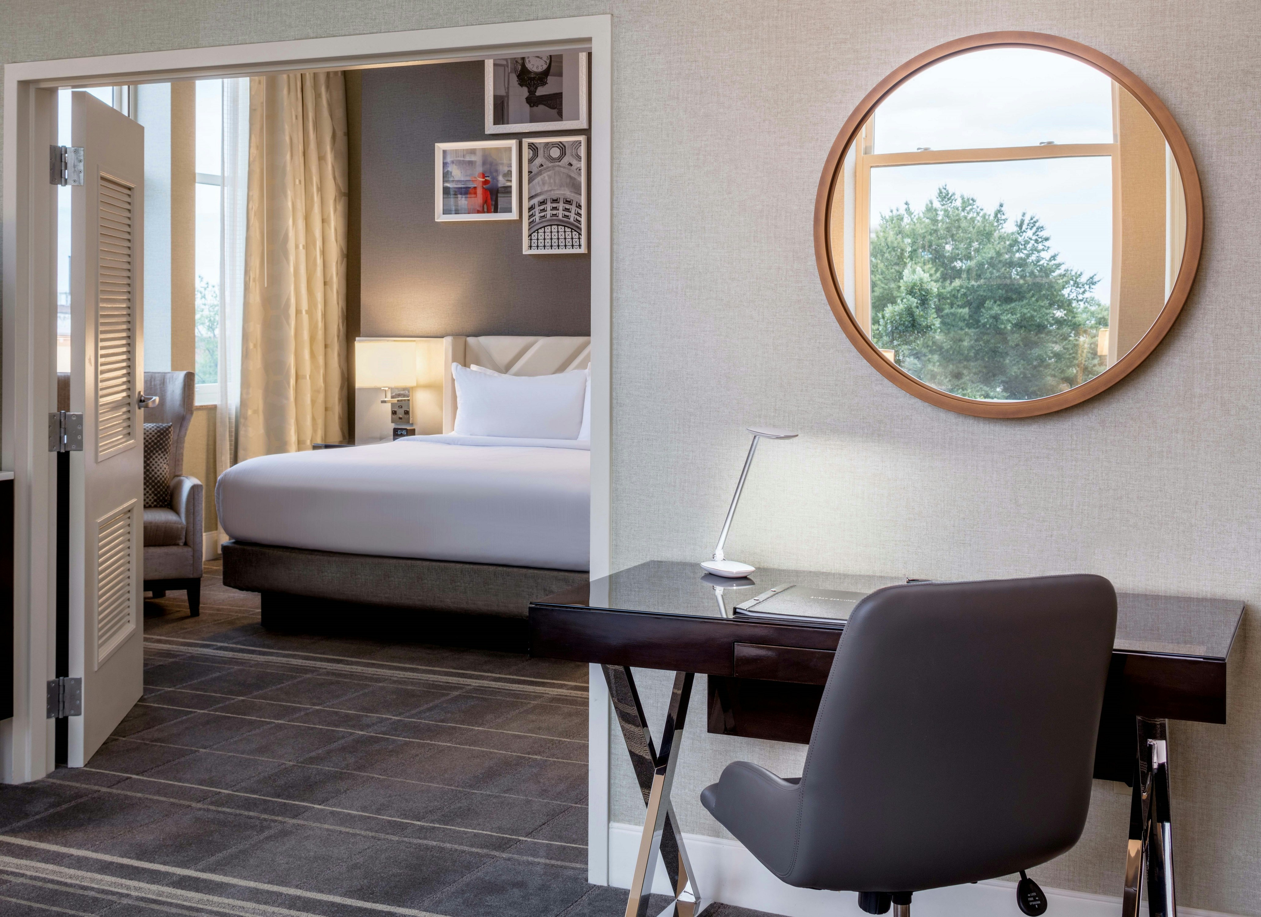 1 BEDROOM, SUITE, KING BED, EXECUTIVE LEVEL