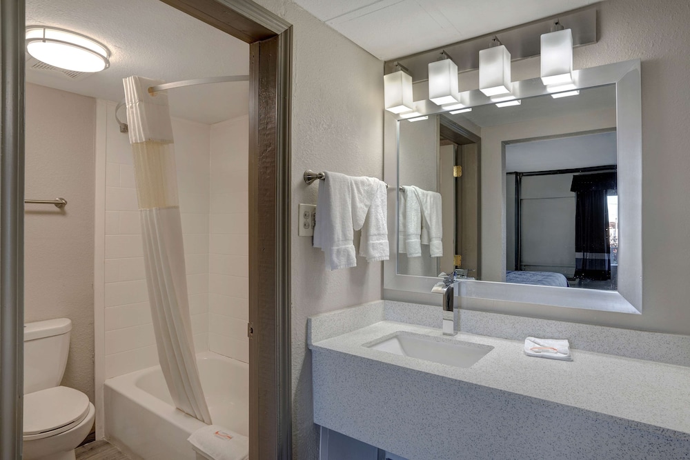 Motel6 Burlington, NC 22/43