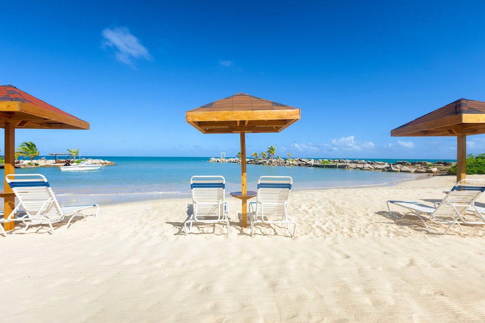 Ocean Point Resort and Spa - Adult Only 114/116