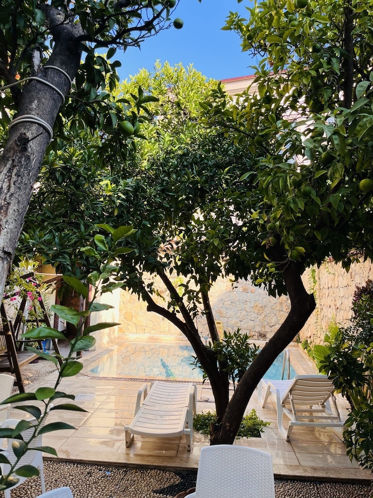 Kaleici Hotel 54/63