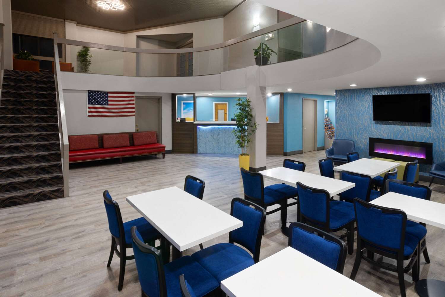 Days Inn & Suites By Wyndham Northwest Indianapolis 29/40
