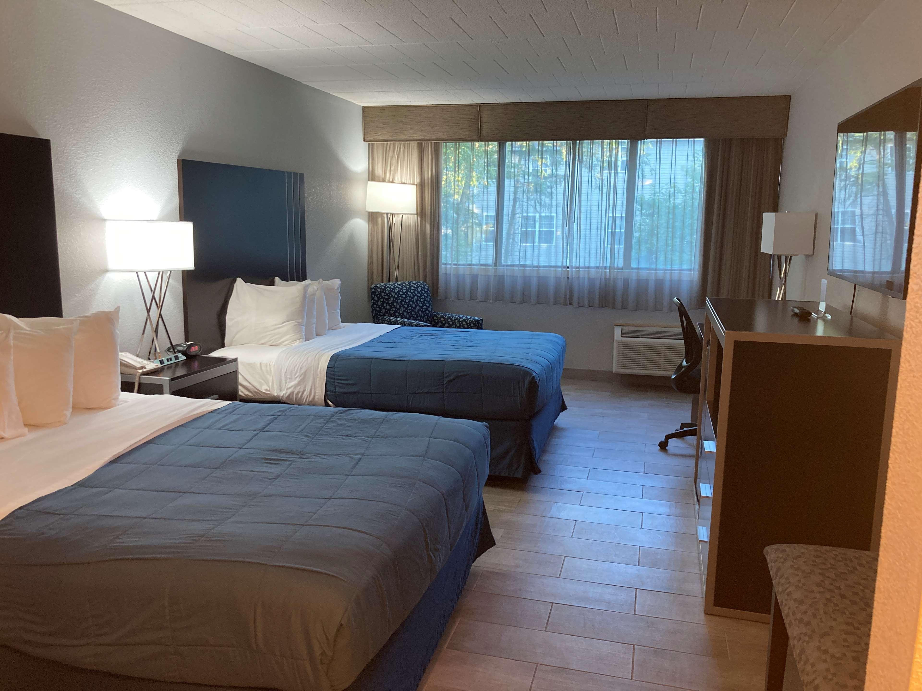 غرفة بسريرين كوين يُسمح فيها بالحيوانات الأليفة، Best Western Plus Reading Inn & Suites 2/10