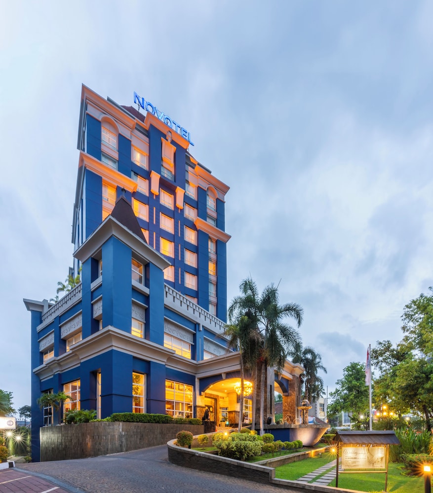 NOVOTEL SEMARANG 6/76