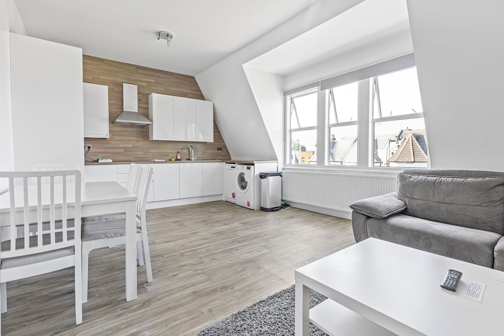 Heatherbank Guesthouse 48/50